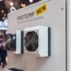 Zwei Protemp-Systeme sind an einem Schaltschrank angebracht